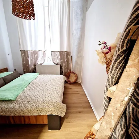 Mediterran Experience Apartment Bukarest
